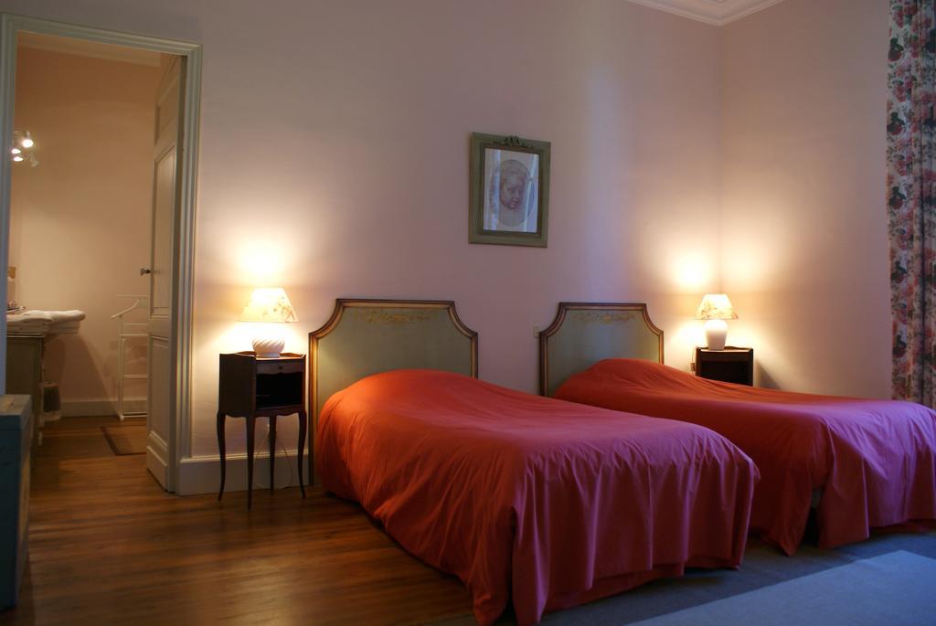 Bed and Breakfast Chateau De Grenier Saint-Leger  Номер фото