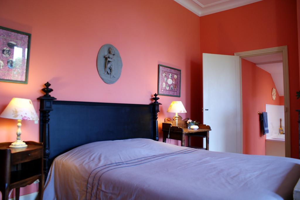 Bed and Breakfast Chateau De Grenier Saint-Leger  Экстерьер фото