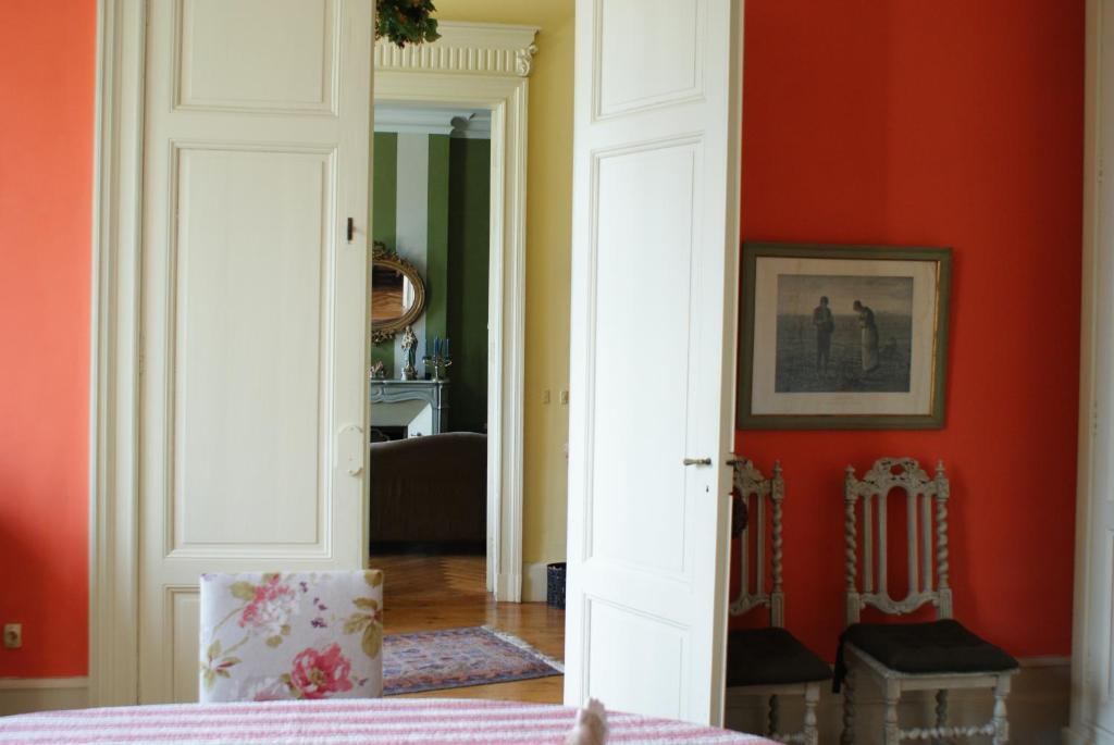 Bed and Breakfast Chateau De Grenier Saint-Leger  Экстерьер фото