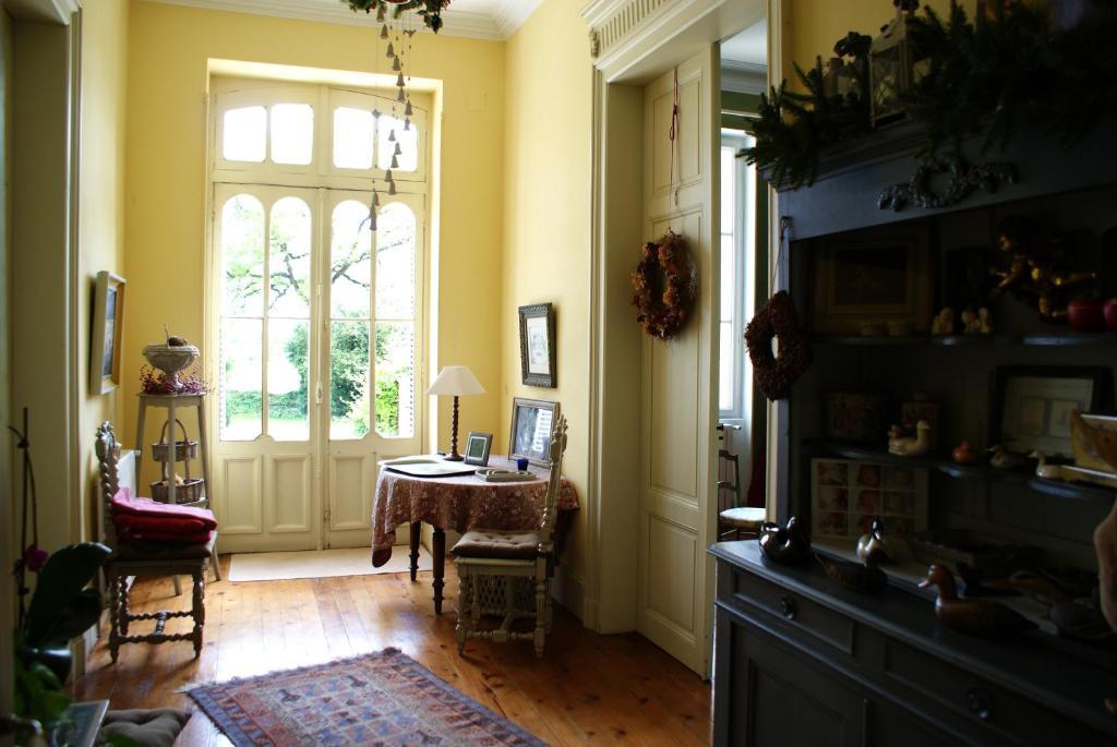 Bed and Breakfast Chateau De Grenier Saint-Leger  Экстерьер фото
